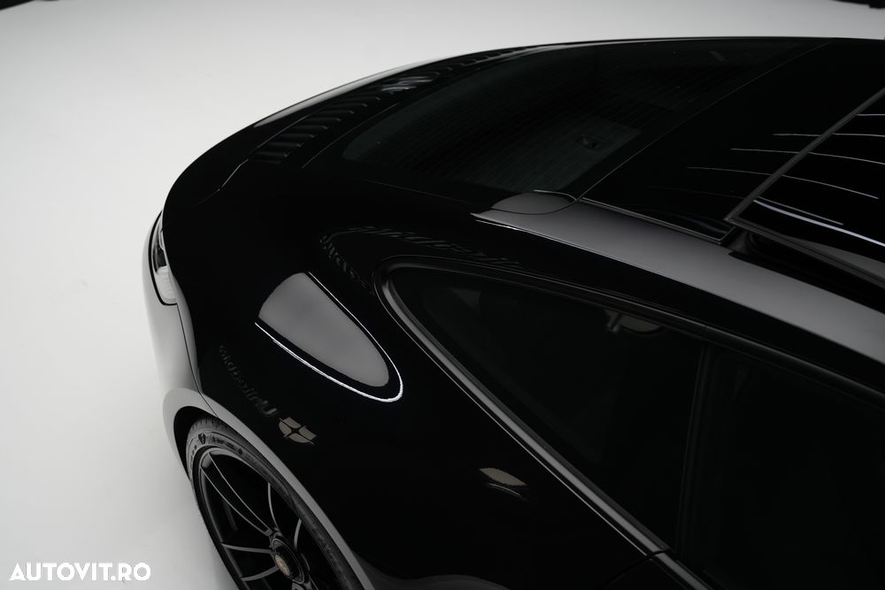 Porsche 911 Carrera 4 GTS PDK - 38