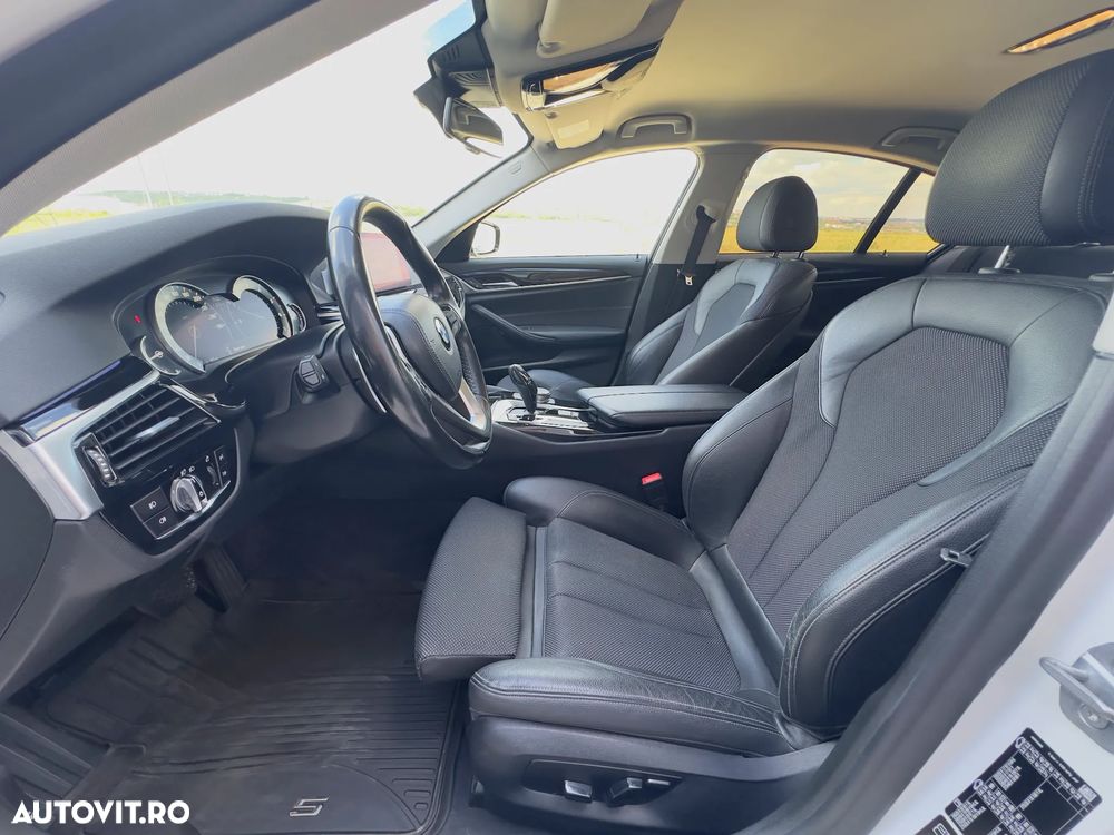 BMW Seria 5 530i xDrive AT - 11