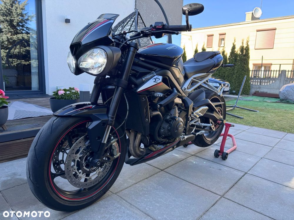 Triumph Street Triple - 18