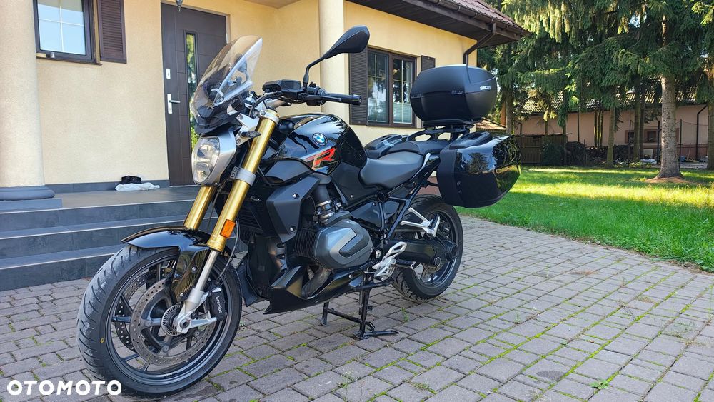 BMW R - 1
