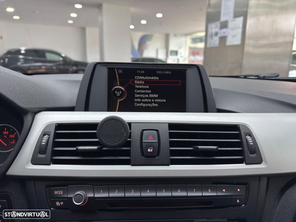 BMW 320 d EfficientDynamics Auto Line Sport - 19