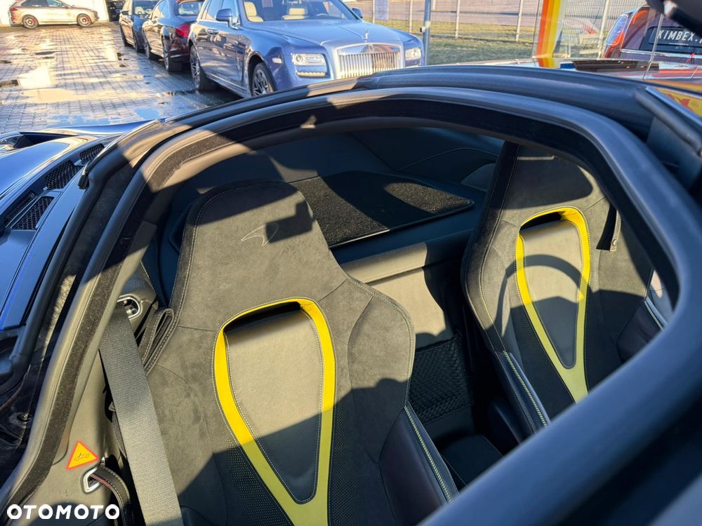 McLaren 720S Coupe Standard - 35