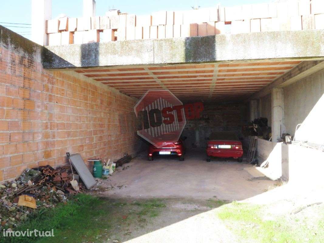 Moradia e Loja em Construção - Grande imagem: 4/8