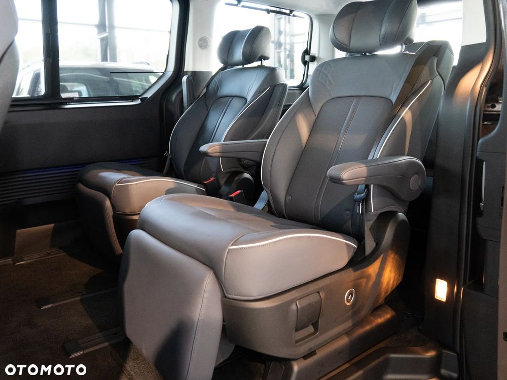 Hyundai Staria 1.6 T-GDI HEV Luxury - 31