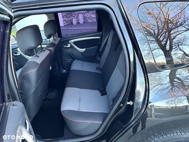 Dacia Duster 1.6 16V 105 4x2 Celebration - 8