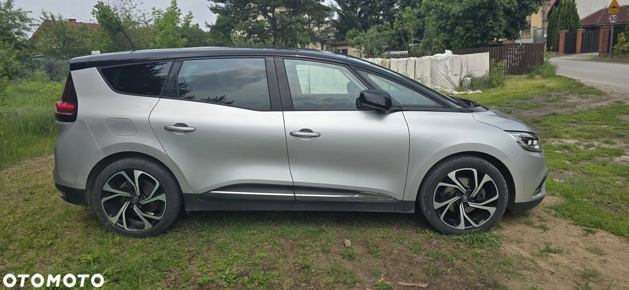 Renault Grand Scenic - 3