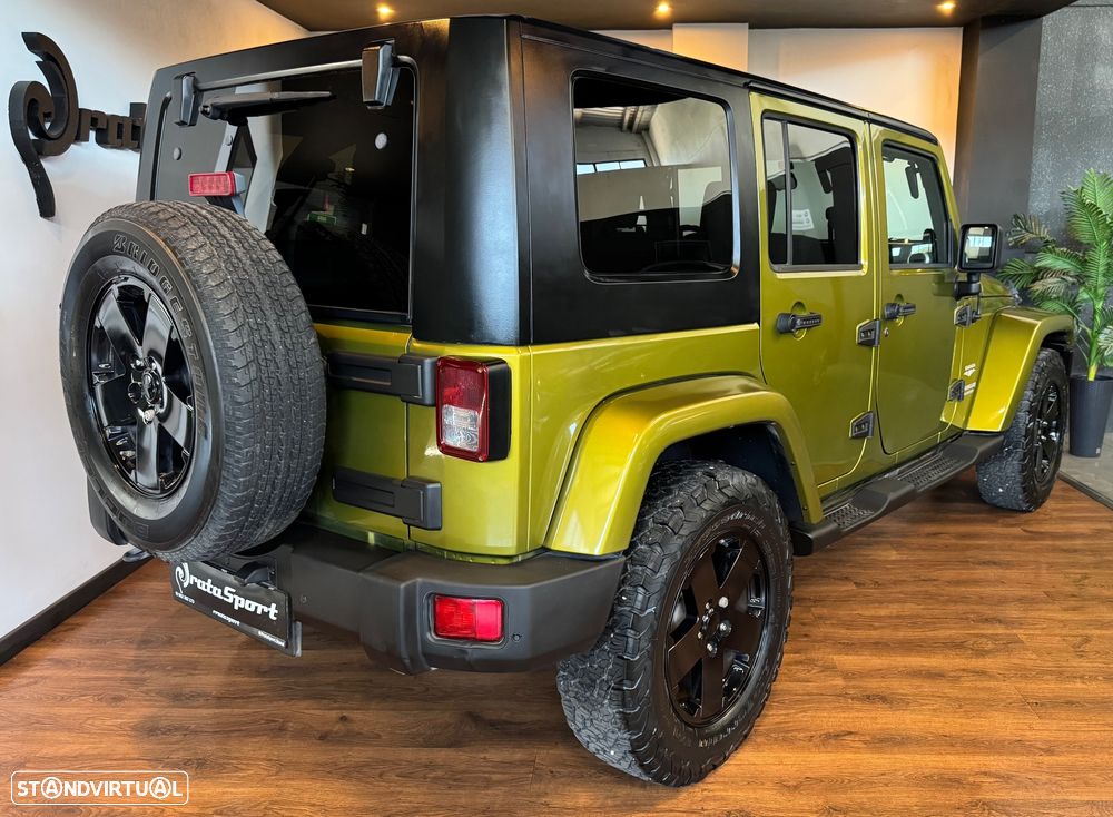 Jeep Wrangler 2.8 CRD ATX Sport - 33