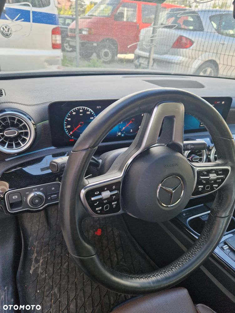 Mercedes-Benz CLA 250 4Matic 7G-DCT AMG Line - 10