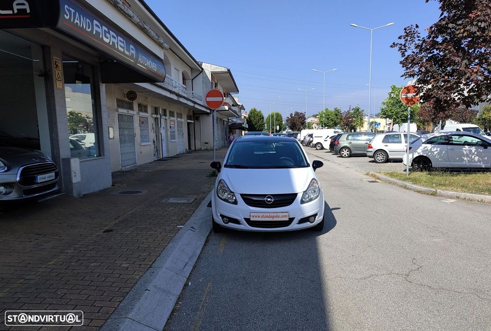 Opel Corsa 1.2 Black Edition - 2