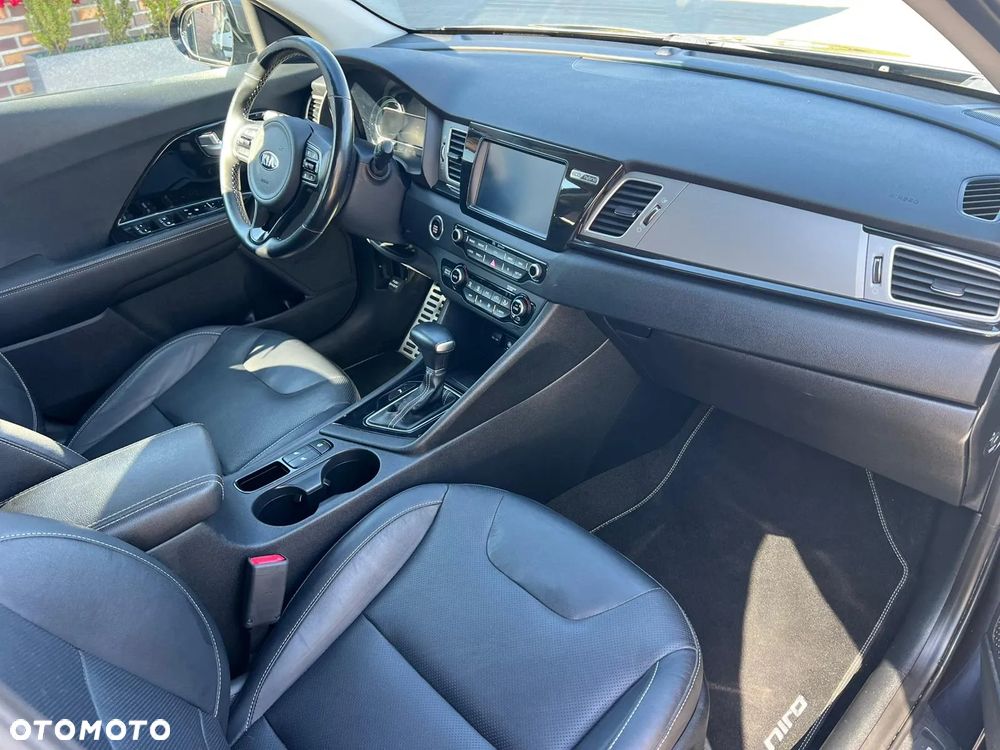 Kia Niro 1.6 GDI Hybrid L - 12