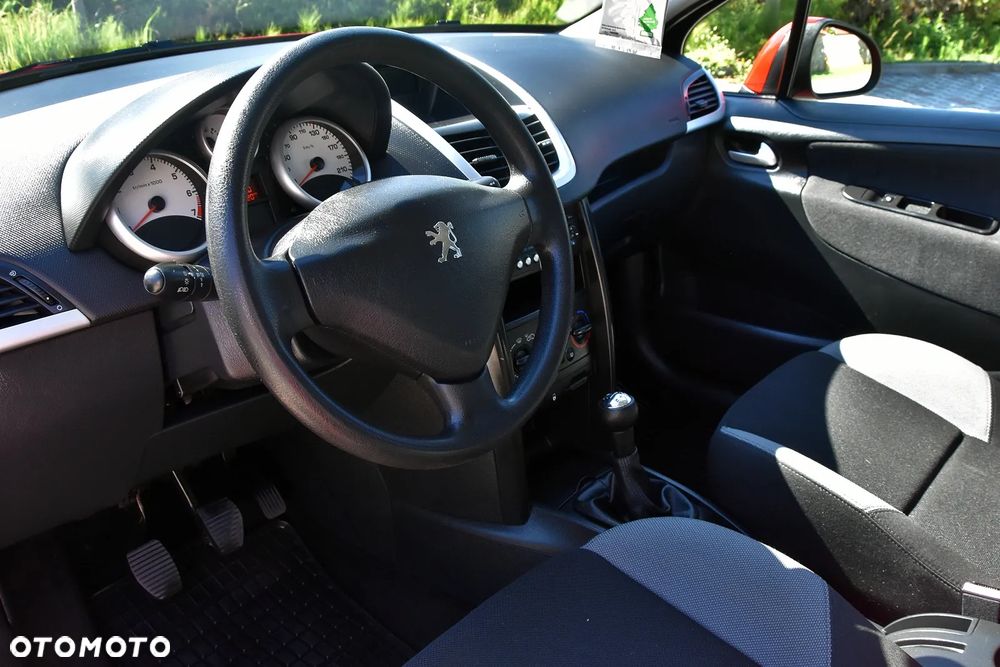 Peugeot 207 1.4 Millesim 200 - 16