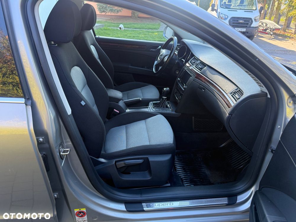 Skoda Superb 1.4 TSI Exclusive - 9