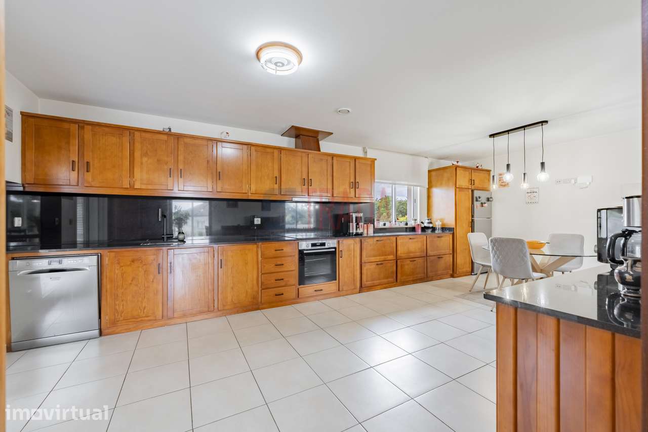 Moradia T4 Individual com 2.000 m² de Terreno – Parada de Gatim - Grande imagem: 3/33