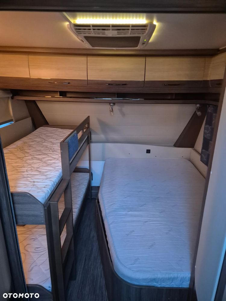 Hobby De Luxe  560 - 27