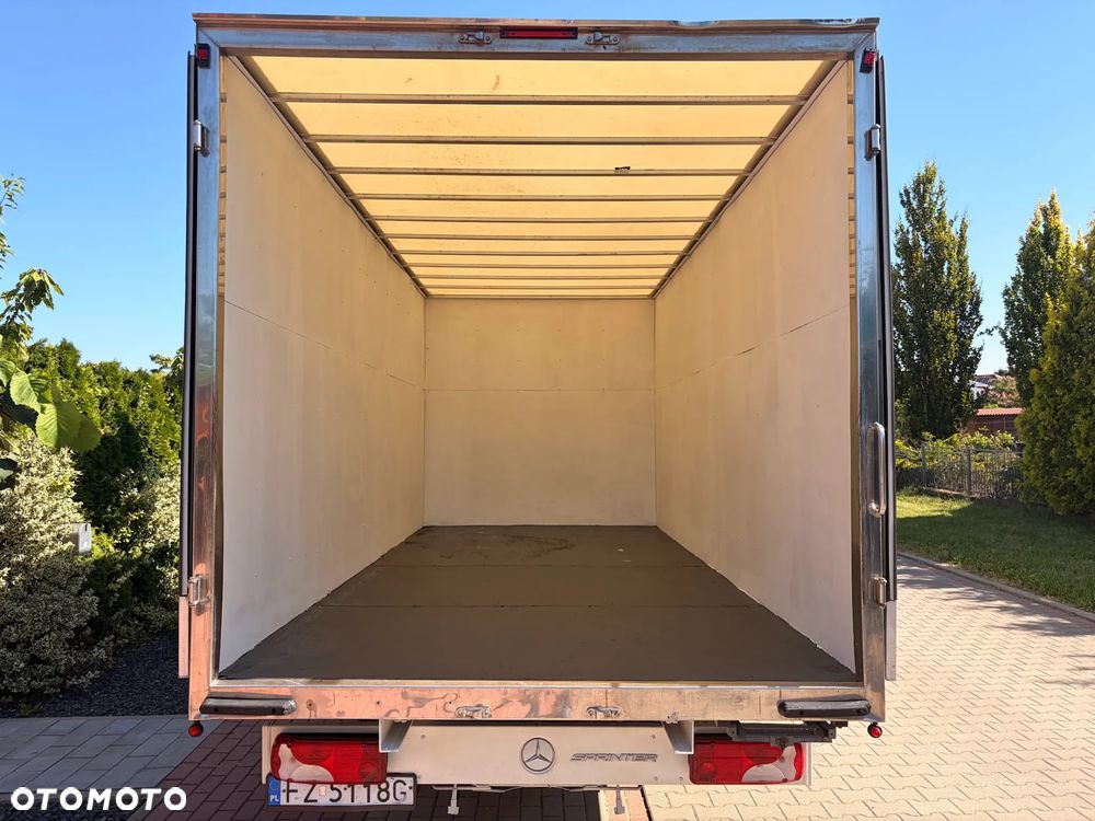 Mercedes-Benz Sprinter - 8