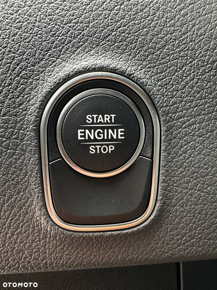 Mercedes-Benz Sprinter - 22