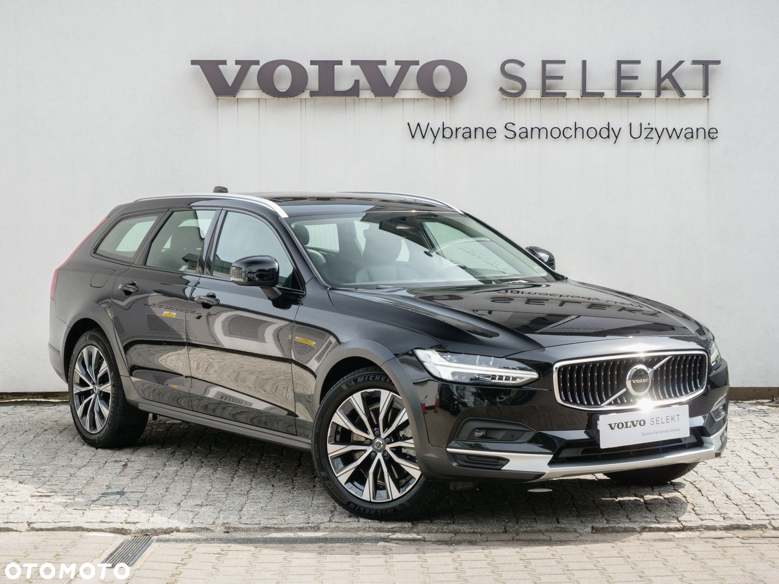 Volvo V90 Cross Country - 3