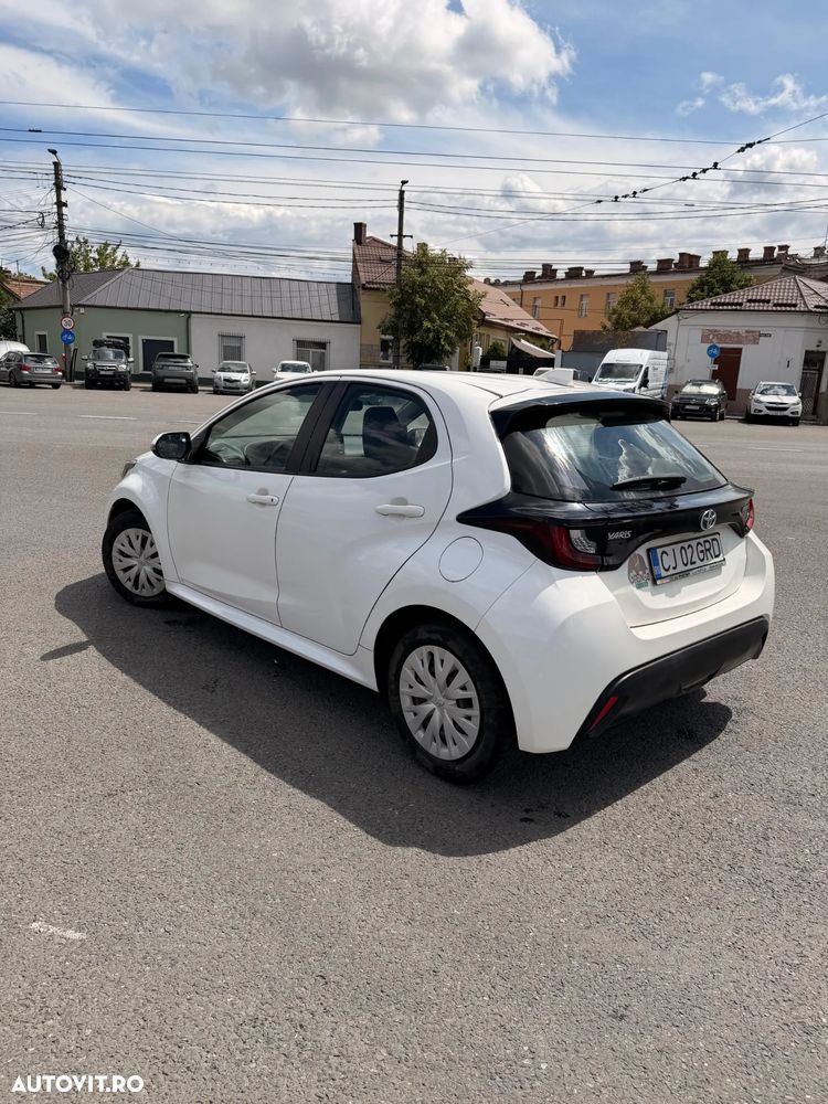 Toyota Yaris - 8
