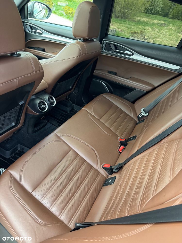 Alfa Romeo Stelvio 2.2 16V AT8-Q4 Super - 8
