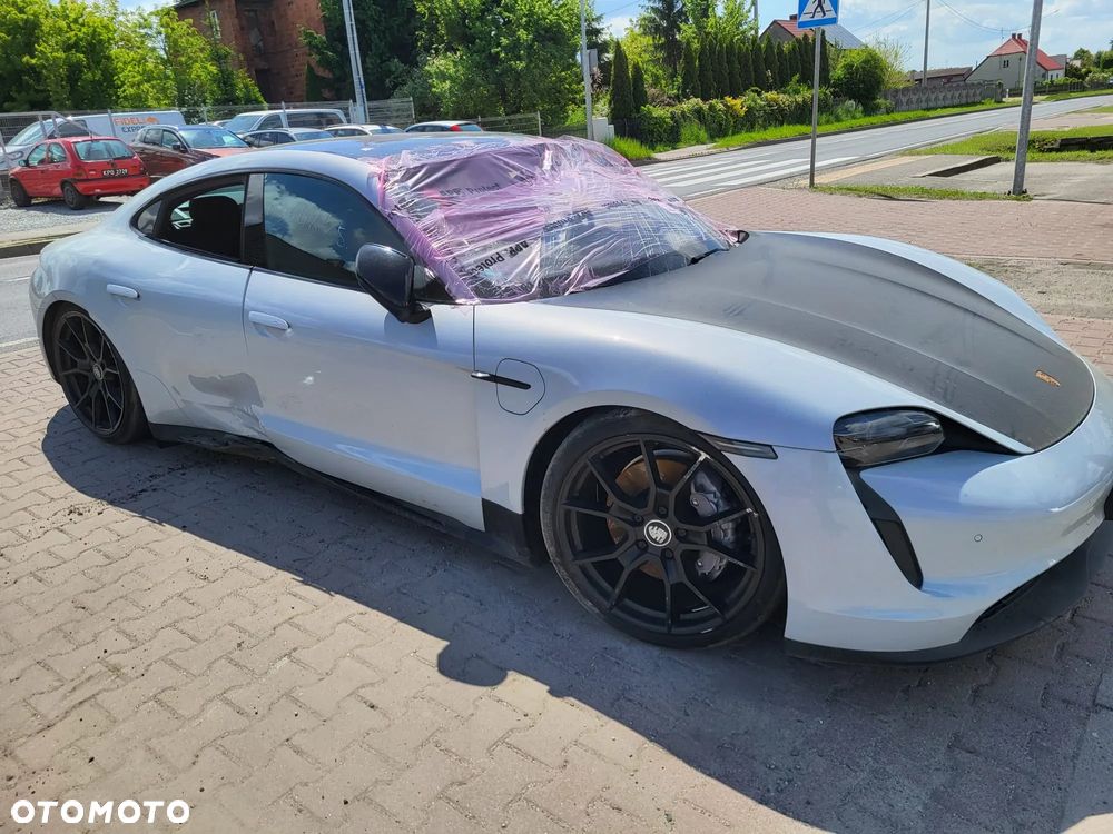 Porsche Taycan Sport Performancebatterie Plus - 21