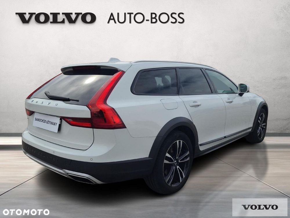 Volvo V90 Cross Country - 7