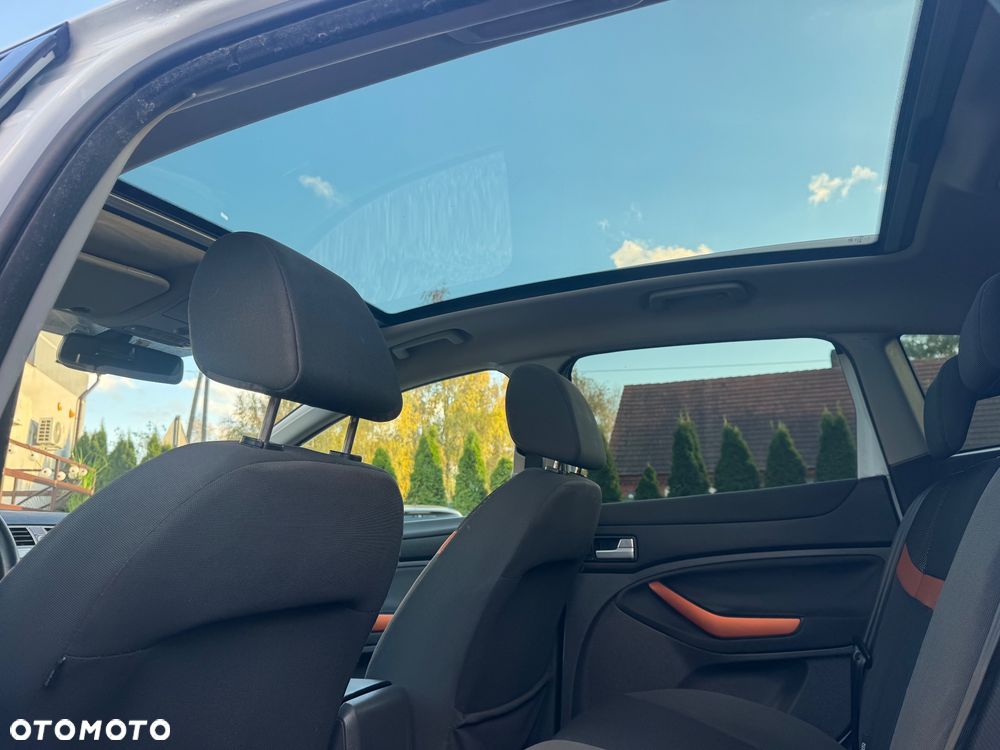 Ford Kuga 2.0 TDCi Titanium FWD - 7