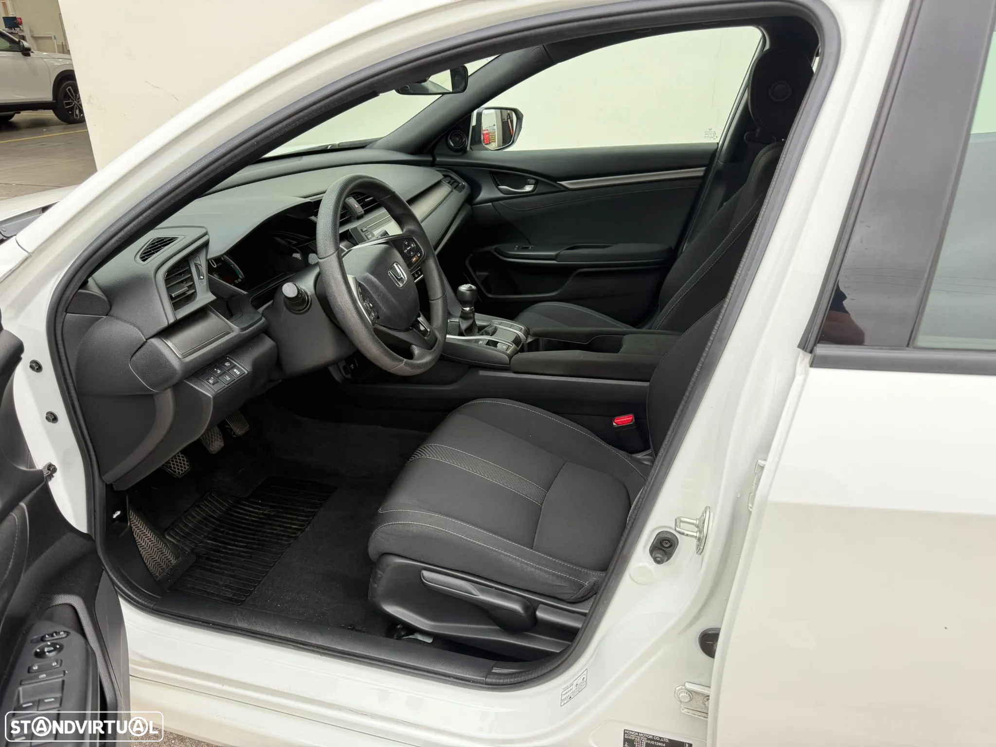 Honda Civic 1.0 i-VTEC Comfort - 10