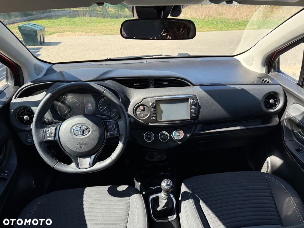 Toyota Yaris - 12