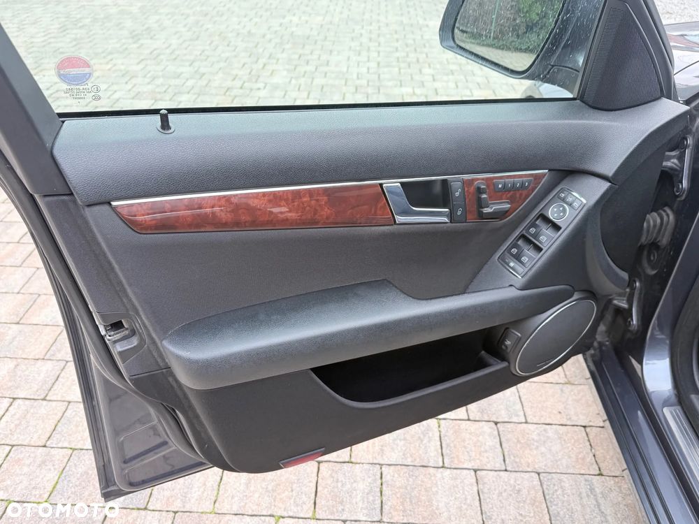 Mercedes-Benz Klasa C 200 Kompressor Automatik Elegance - 14