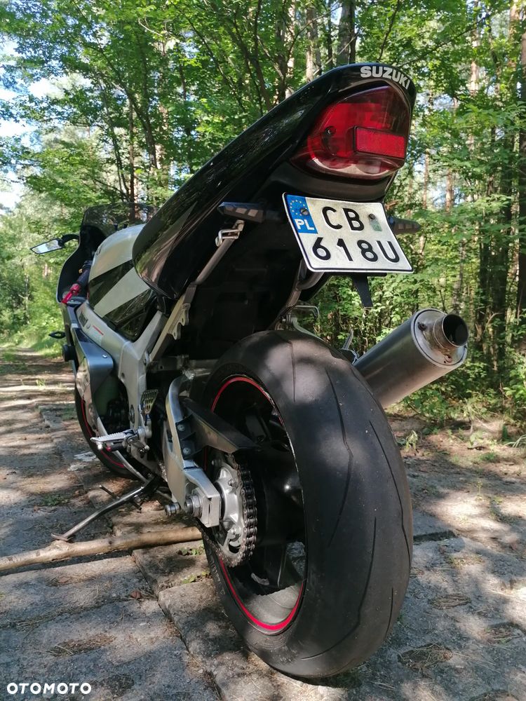Suzuki GSX-R - 4