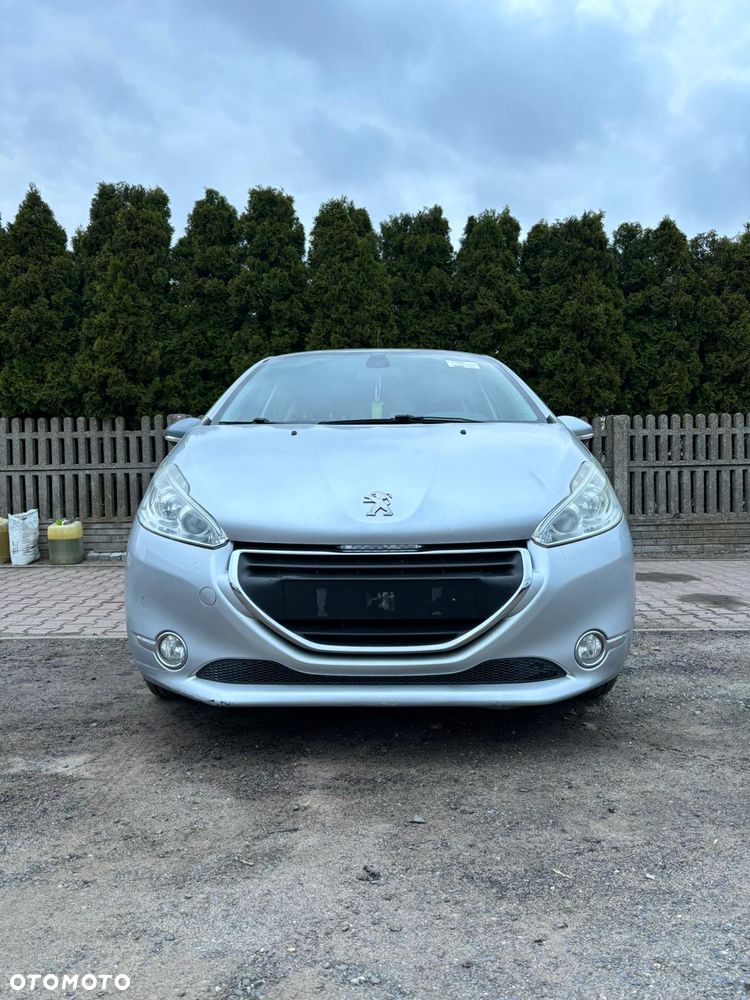 Peugeot 208 - 2