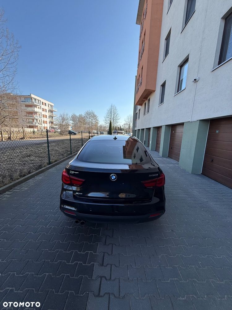 BMW Seria 3 330i xDrive M Sport - 17