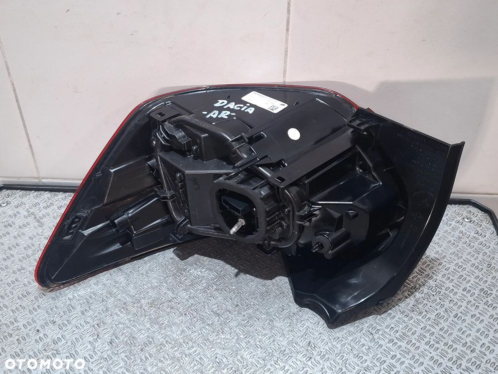 Lampa lewy tył Dacia Sandero 2022 rok nr 265558235R - 5