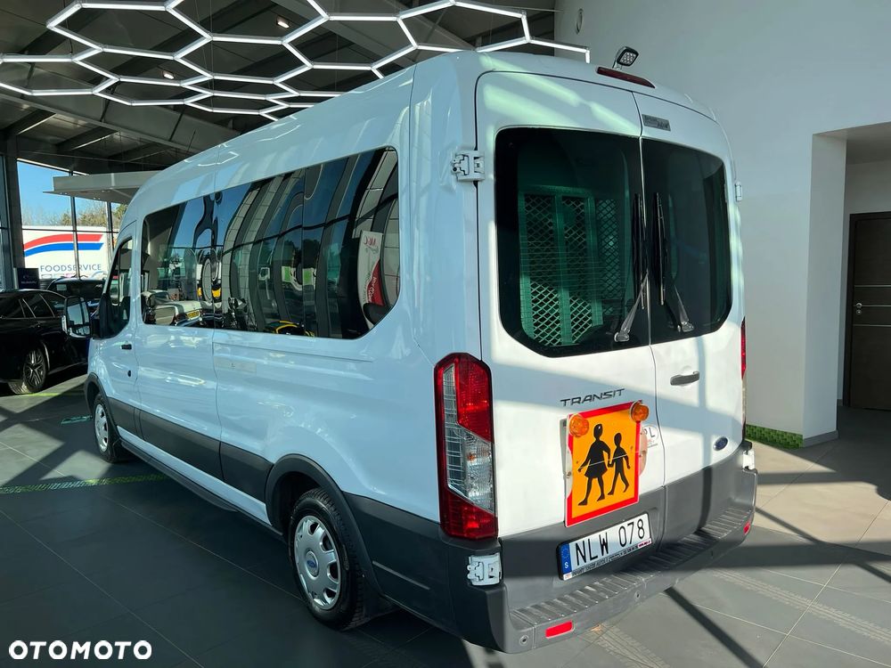 Ford Transit 350 Combi 2.2 TDCi Manual / BEZWYPADKOWY / GWARANCJA / 9 MIEJSC / SERWISOWANY / 1WŁ. / ORYGINALNY PRZEBIEG / RAMPA DLA INWALIDÓW - 10