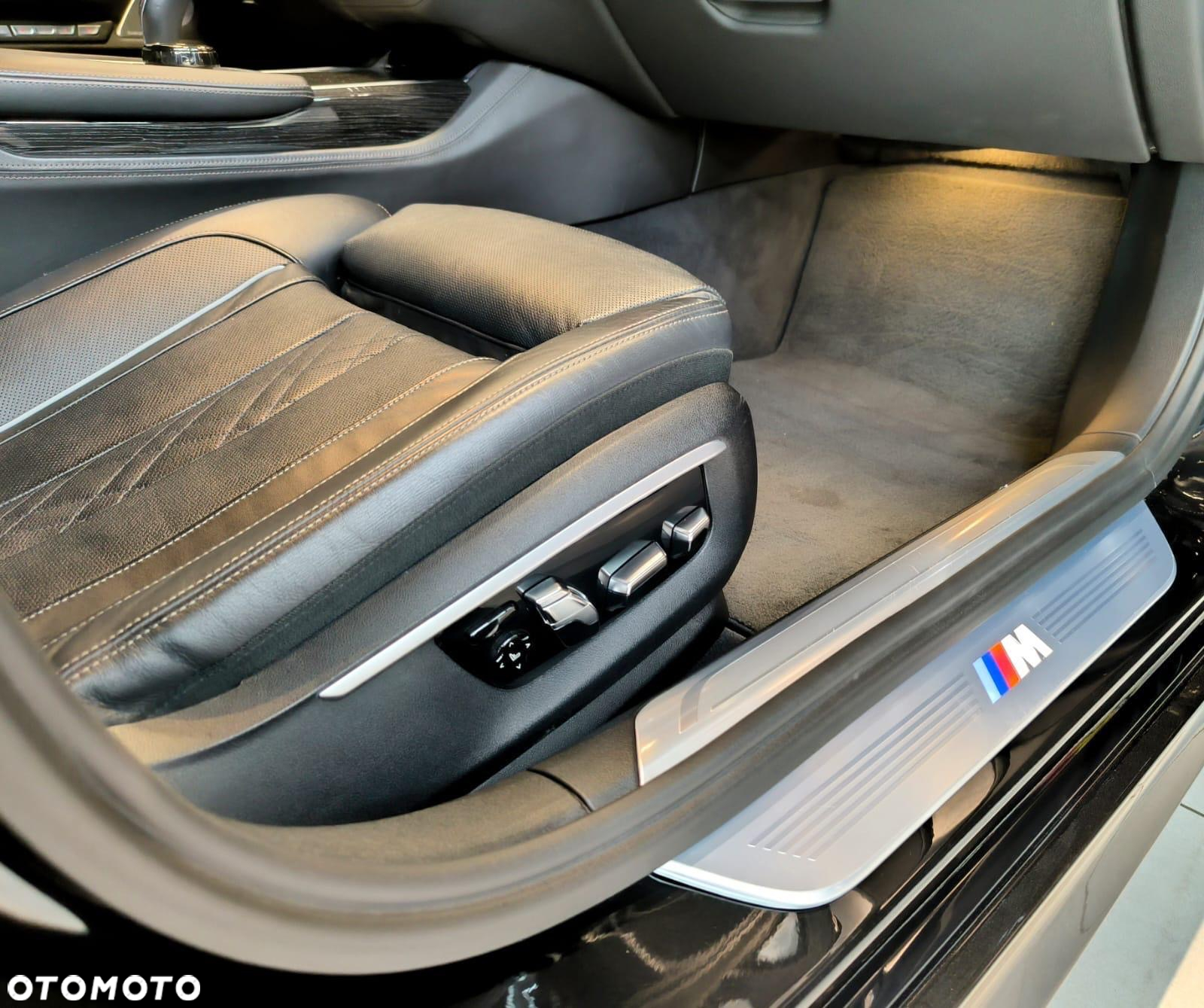 BMW Seria 7 750Li xDrive - 21