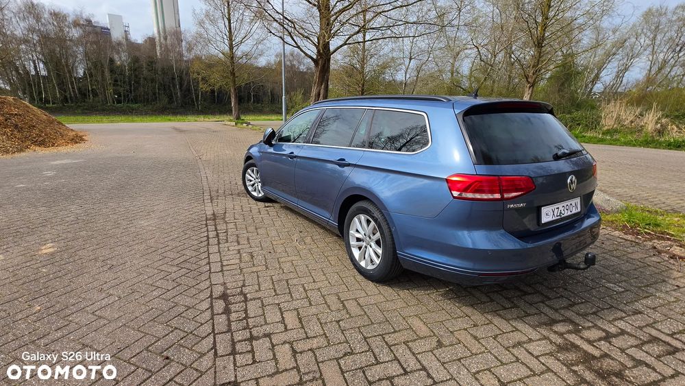 Volkswagen Passat - 8
