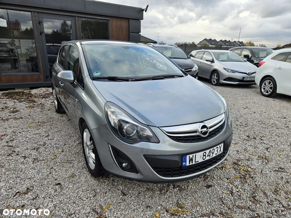 Opel Corsa 1.4 16V Innovation - 9