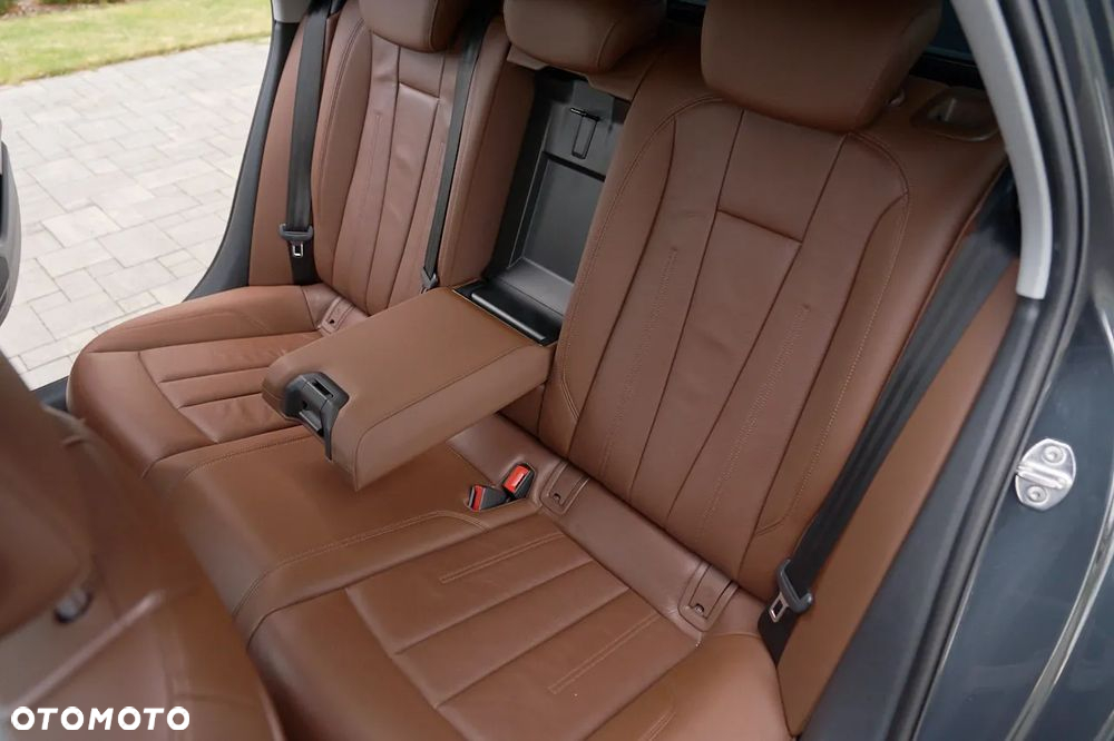 Audi A4 2.0 TDI Design S tronic - 5