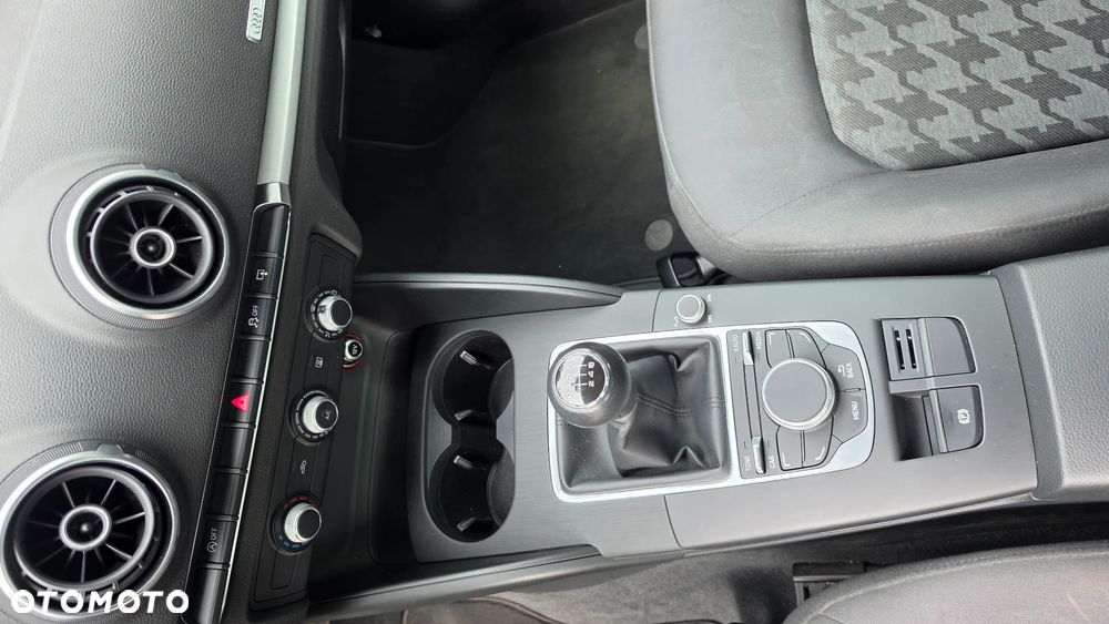 Audi A3 Sportback - 18