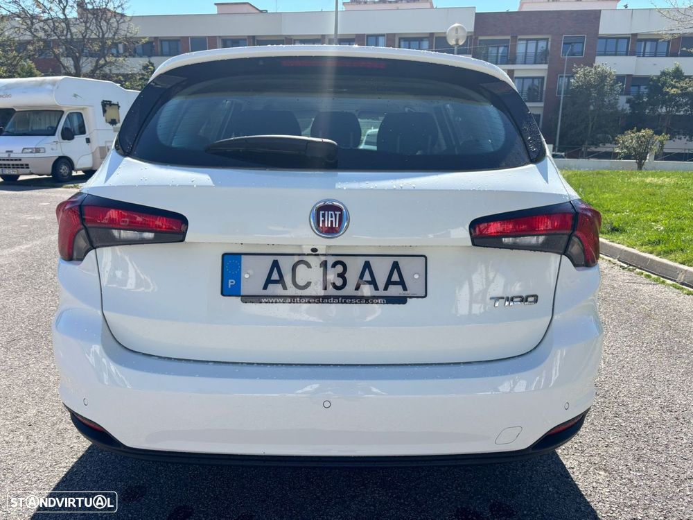 Fiat Tipo Station Wagon 1.3 M-Jet Lounge - 12