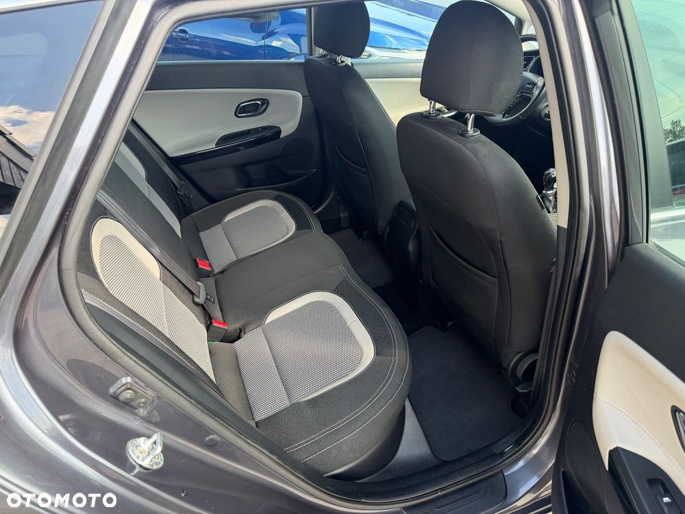 Kia Ceed 1.6 CRDi Spirit - 16