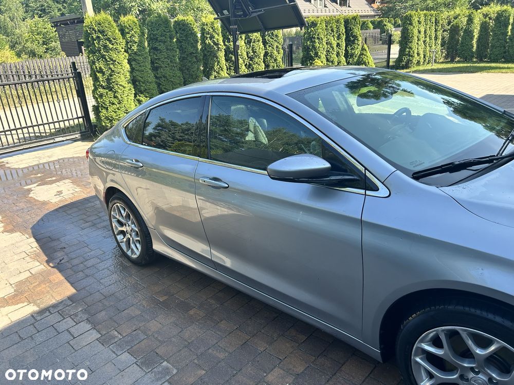 Chrysler 200 - 4