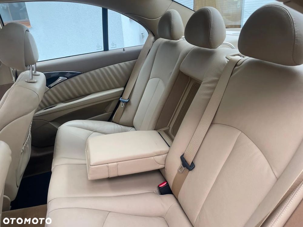 Mercedes-Benz Klasa E 300 BLUETEC 7G-TRONIC Avantgarde DPF - 10