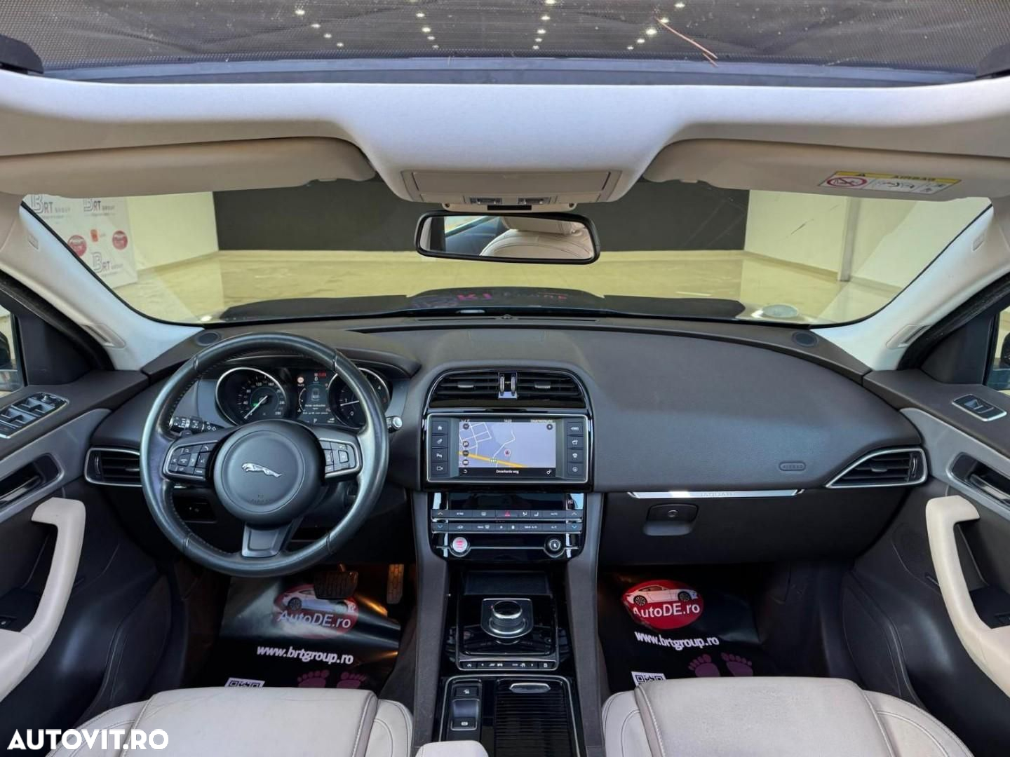 Jaguar F-Pace - 8