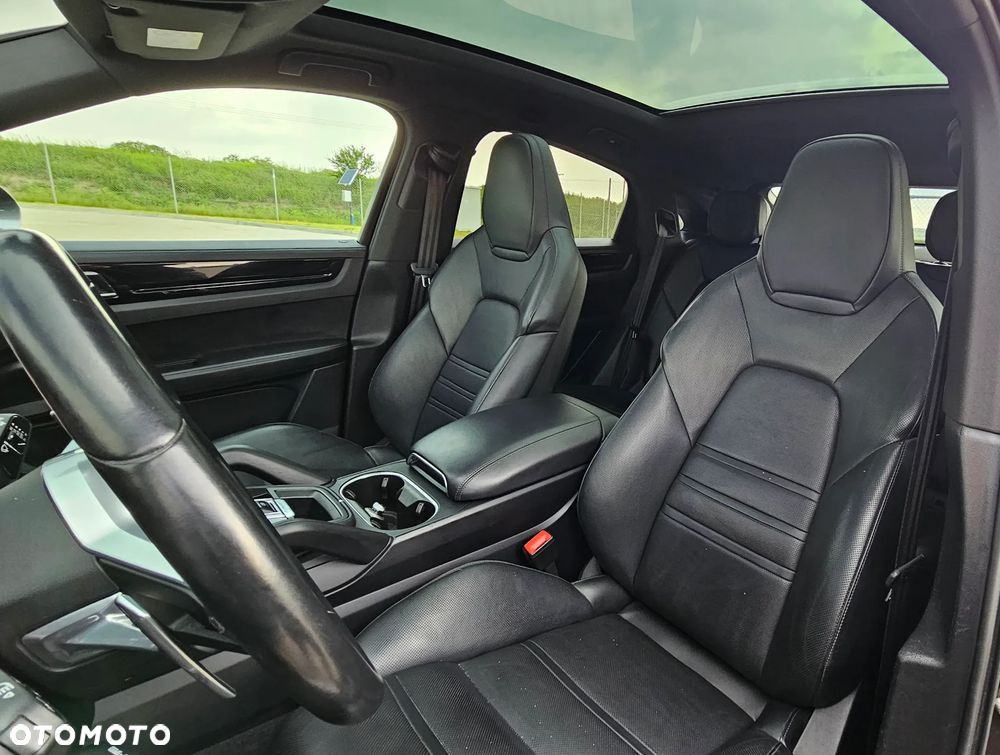 Porsche Cayenne - 24