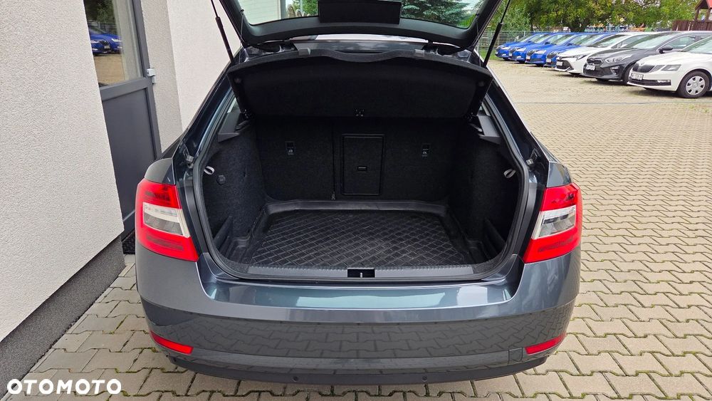 Skoda Octavia 1.5 TSI ACT Style DSG - 23