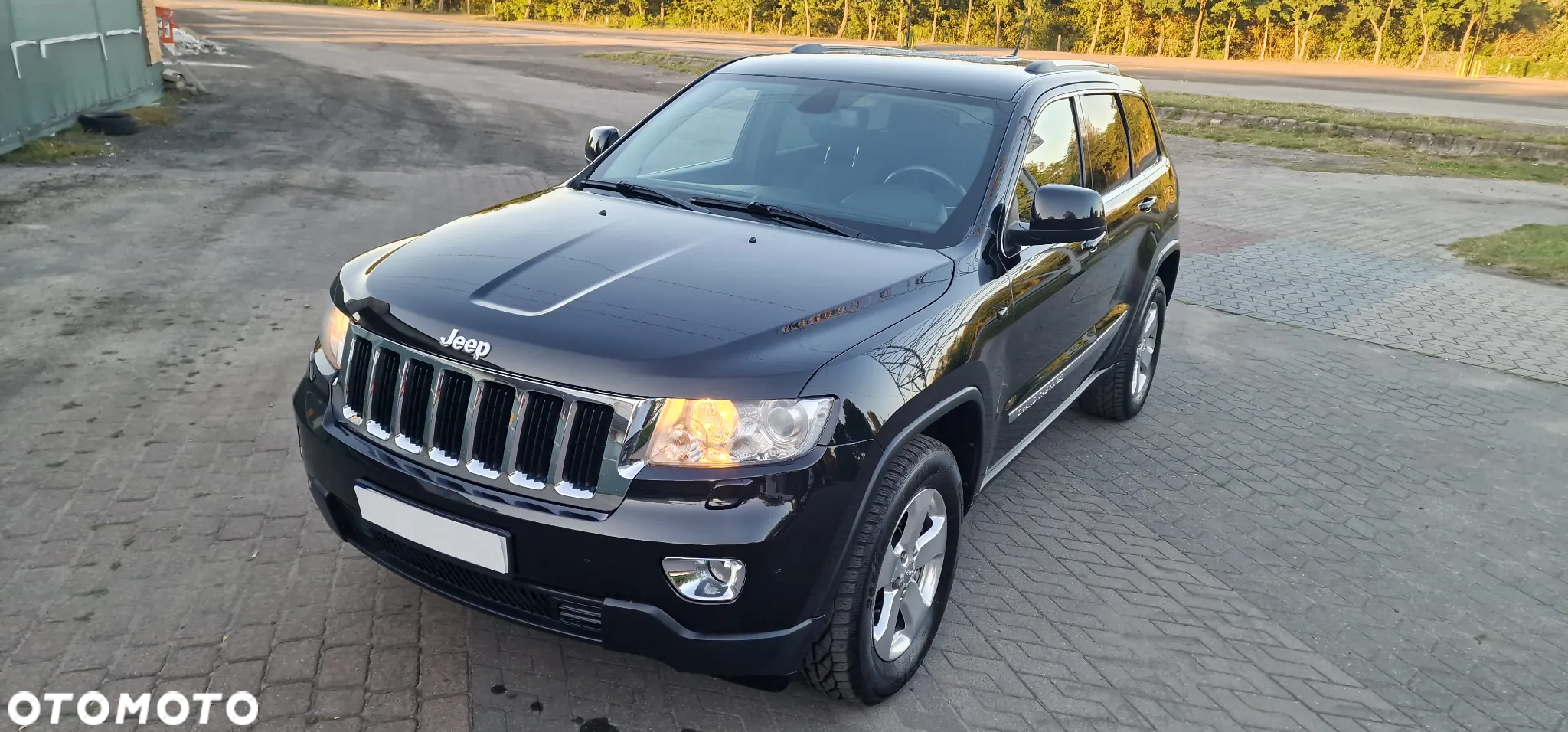 Jeep Grand Cherokee 3.0 CRD Laredo - 38