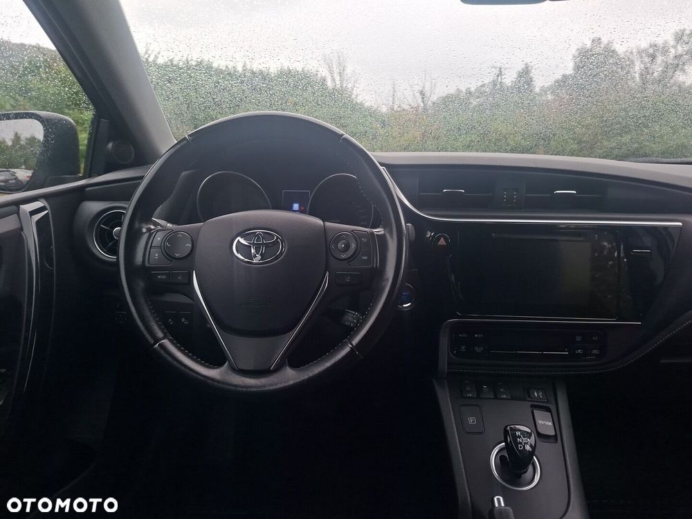 Toyota Auris - 15