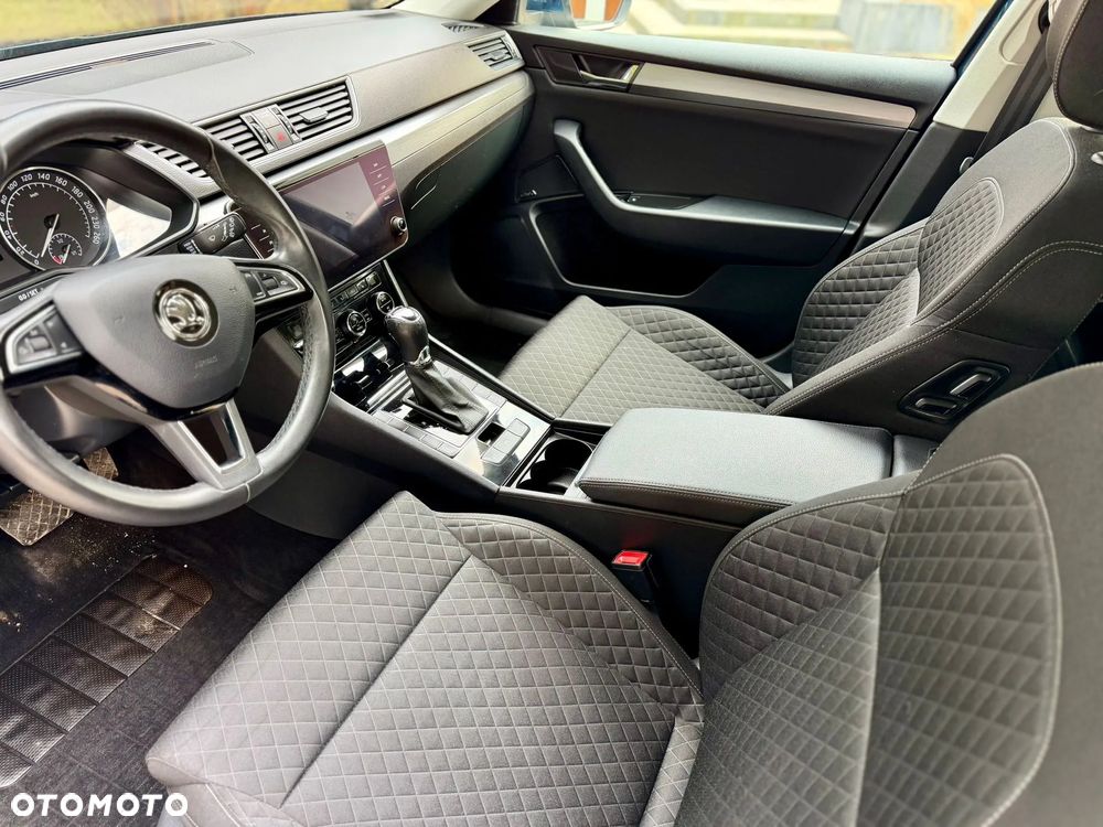 Skoda Superb 2.0 TDI Style DSG - 24