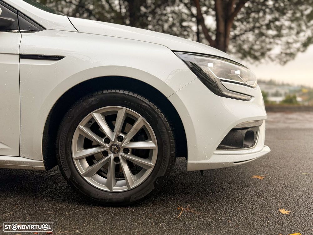 Renault Mégane 1.5 Blue dCi Intens - 17